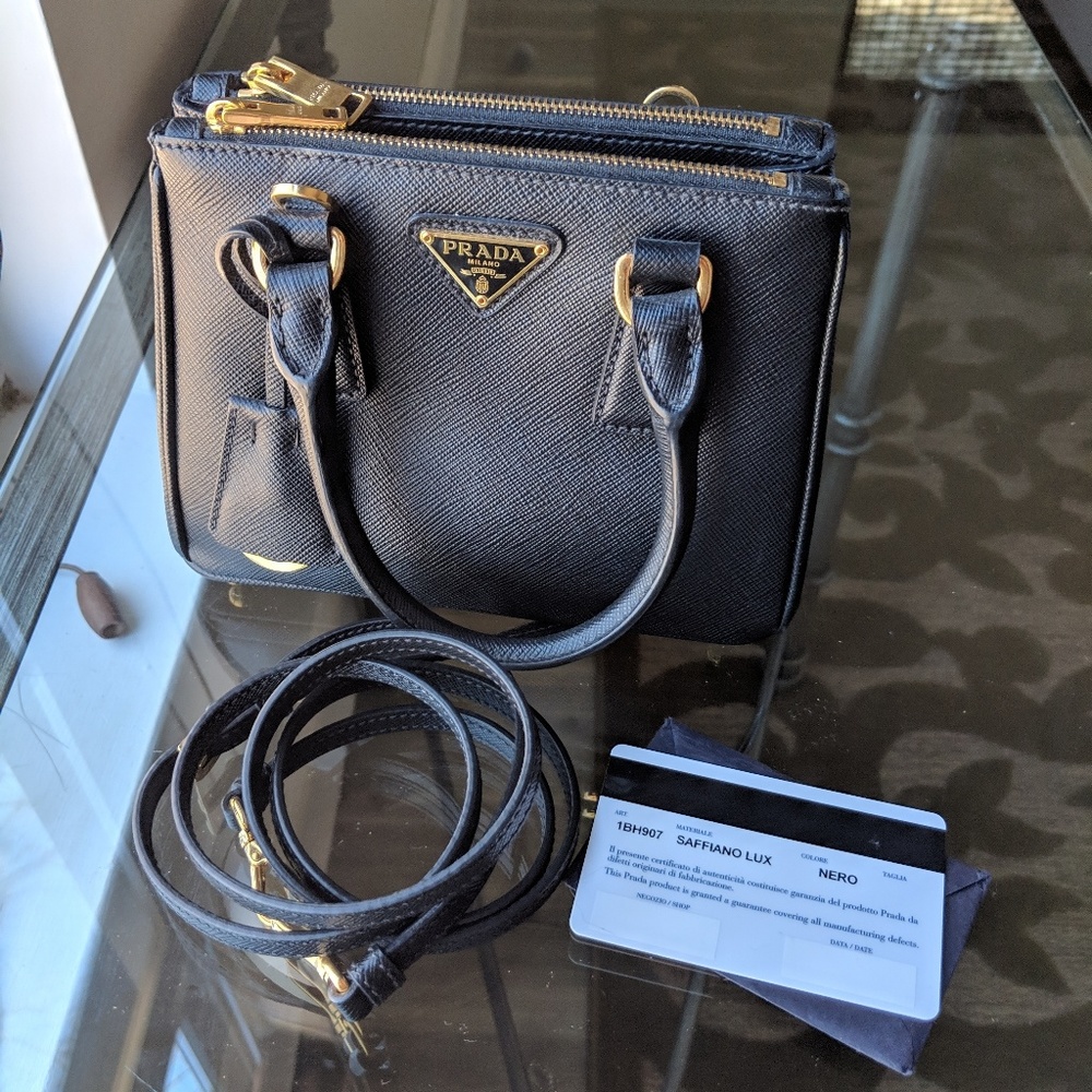 Prada mini saffiano lux in nero
